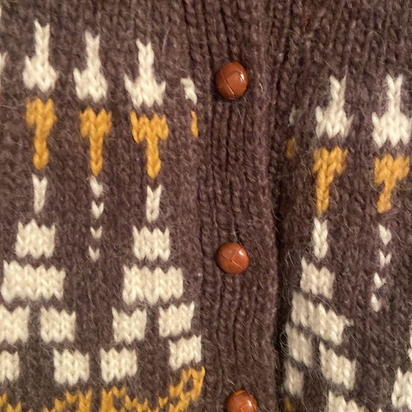 Beautiful Handmade sweater -Wool with hearts 💕 - Picture 2 of 11